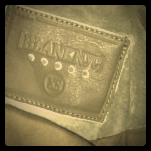 Blank Leather Vest - Picture 2 of 7